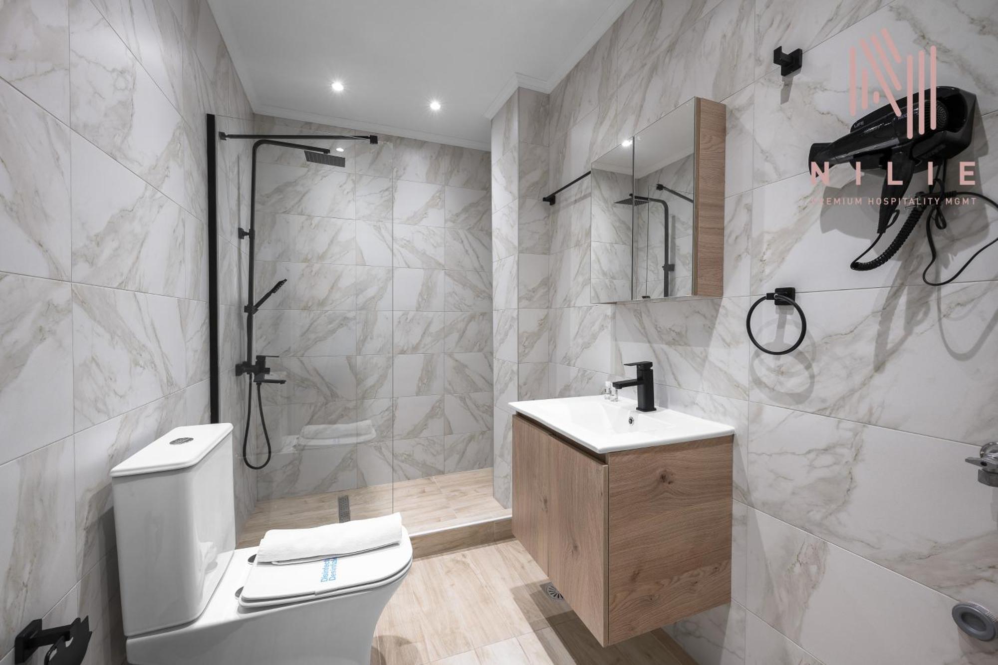 V1, Nilie Hospitality Mgmt Apartment *