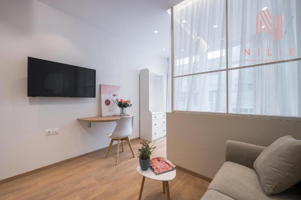V1, Nilie Hospitality Mgmt Apartment *